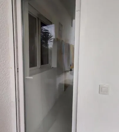 Apartamento Dos Dormitorios En Primavera Totalmente Reformado *