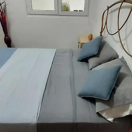 Apartamento Dos Dormitorios En Primavera Totalmente Reformado Lägenhet