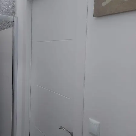 Apartamento Dos Dormitorios En Primavera Totalmente Reformado *