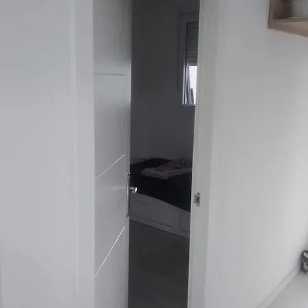 Apartamento Dos Dormitorios En Primavera Totalmente Reformado Appartement *