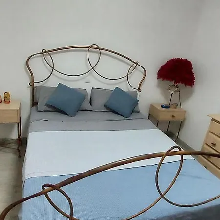 Apartamento Dos Dormitorios En Primavera Totalmente Reformado *